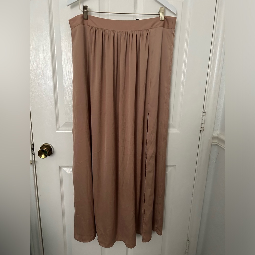Elegant Tan Maxi Skirt